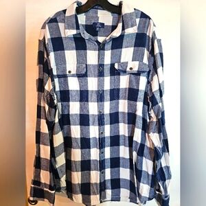 Men's Button Down Shirt💙🤍